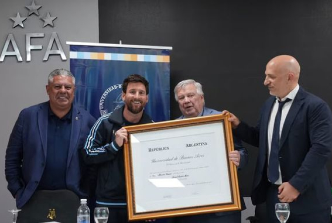 Entregaron a Messi el título de Doctor Honoris Causa de la UBA