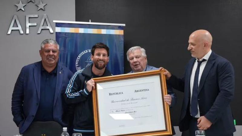 Entregaron a Messi el título de Doctor Honoris Causa de la UBA