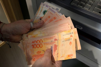 El Gobierno adelanta al sábado el pago del plus para estatales