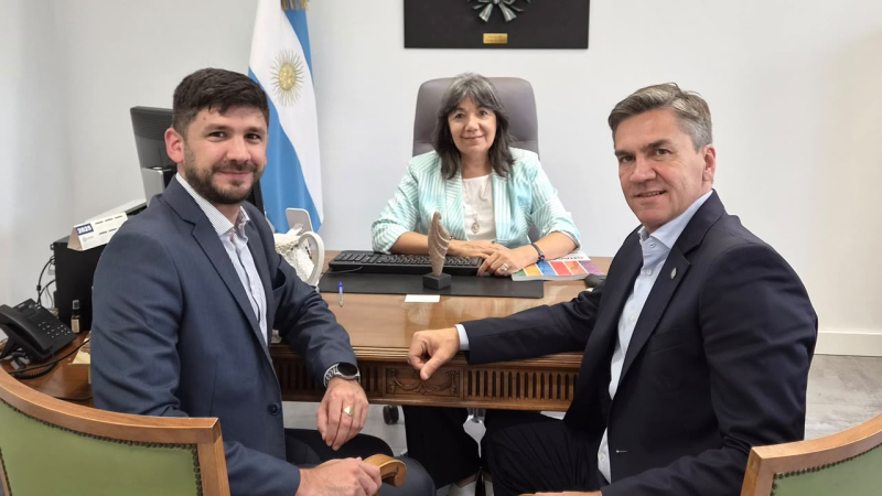 Zdero reconoció el acompañamiento del consulado argentino en la misión comercial