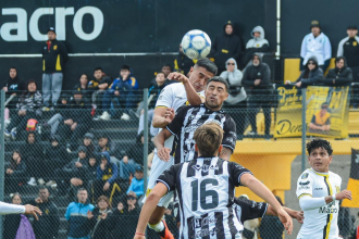 For Ever cosechó un triunfo sensacional en Madryn y quedó a tiro de la salvación