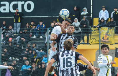 For Ever cosechó un triunfo sensacional en Madryn y quedó a tiro de la salvación