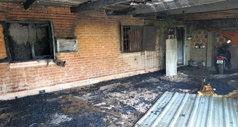 Un incendio en el barrio Carpincho Macho destruyó una casa y mató a sus dos mascotas