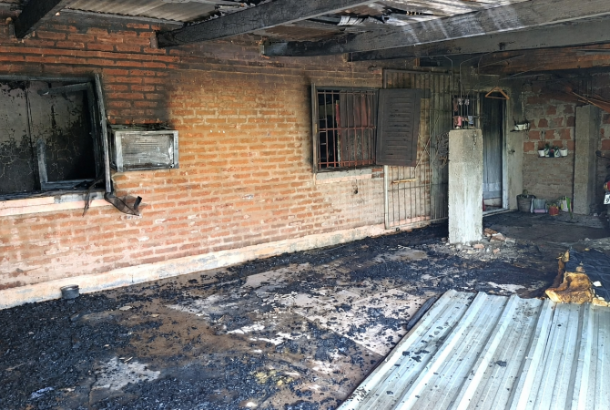 Un incendio en el barrio Carpincho Macho destruyó una casa y mató a sus dos mascotas