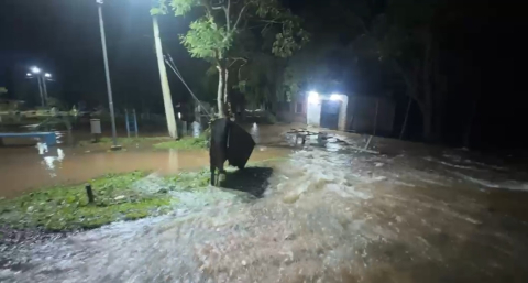 En Vilelas el agua ingresó en sectores costeros sin superar la defensa principal