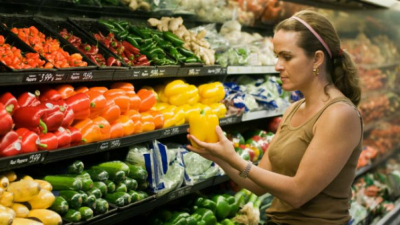 Supermercados: crecen las ventas en rubros que no incluyen bienes básicos