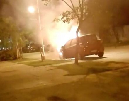 Etios-incendiado1.jpg
