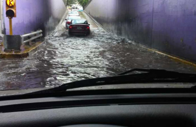 Conduciendo bajo la lluvia
