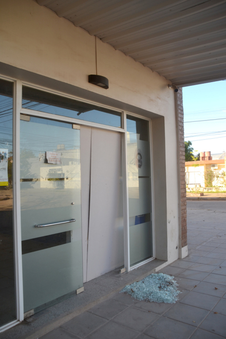 puerta muni 3.jpg