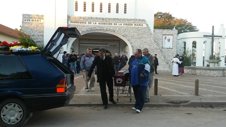 El ultimo Adio a los restos de don Ladislao Herbut.jpg