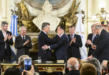 Macri-nuevosministros.jpg