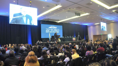 Críticas al gobierno nacional y fuerte llamado a “resistir desde la lectura” en la inauguración del Foro del Libro