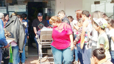 Colas interminables: sigue el martirio de jubilados