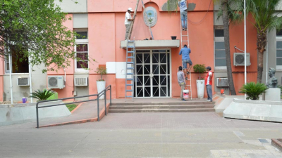 Por refacción en la fachada este viernes se ingresará al municipio por calle Yrigoyen