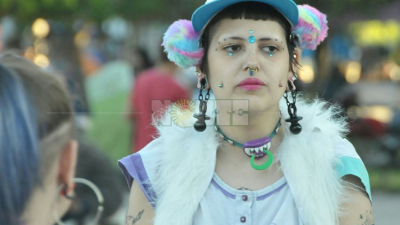 Colorida marcha oficial del 32º Encuentro Nacional de Mujeres