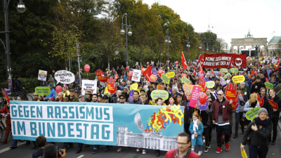 Gran manifestación en Berlín contra el “racismo en el Parlamento”