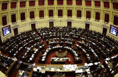 Con los regresos de Ocaña, Rossi y Moreau, entre otros, juran los 127 diputados electos