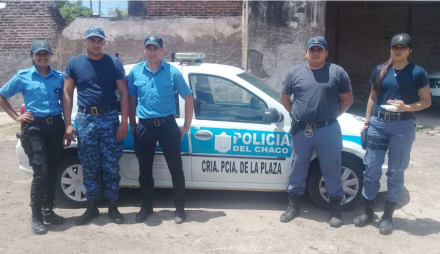 POLICIAS-DE-PLAZA.jpg