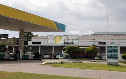 estacion Oil Laprida.jpg