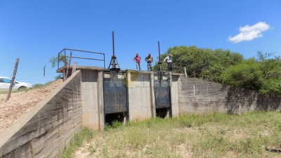 Falta de mantenimiento en las compuertas del río Bermejo