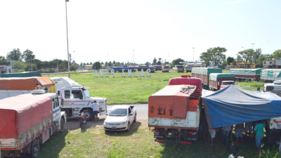 Sin respuesta de la Nación, transportistas continúan con la protesta en la ruta