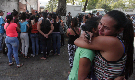 29-03-2018_venezuela_familias_de_los_presos.jpg