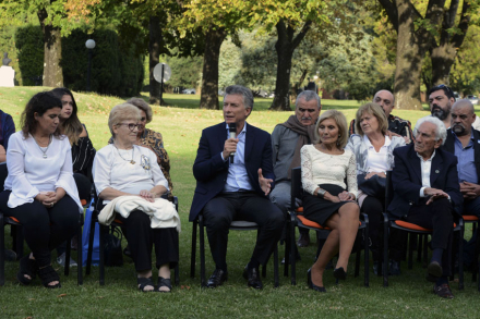 Macri- familiares caidos.jpg