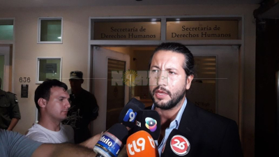 Lavado de activos II: Capitanich iba a presentar un escrito pero finalmente respondió preguntas