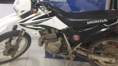 Motociclista fue sorprendido con cocaína en el compartimiento de herramientas