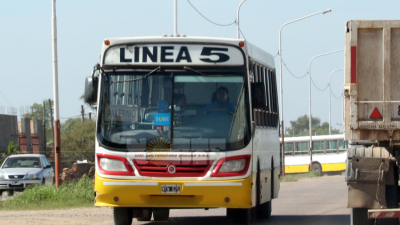 Jaque al transporte público: advierten restricción en el servicio por el faltante de combustibles