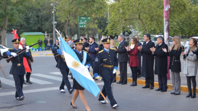 Peppo y Jorge Capitanich celebraron juntos el primer acto de la provincia por el Día de la Independencia