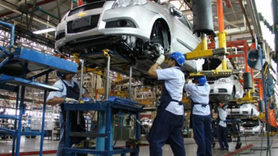 La industria se desplomó 8,1% en junio