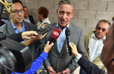 “Los gobernadores estamos enojados porque se toman medidas inconsultas”