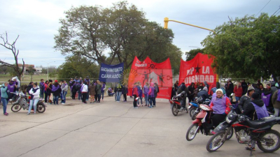 Tránsito complicado en la avenida Sarmiento por una protesta de movimientos sociales