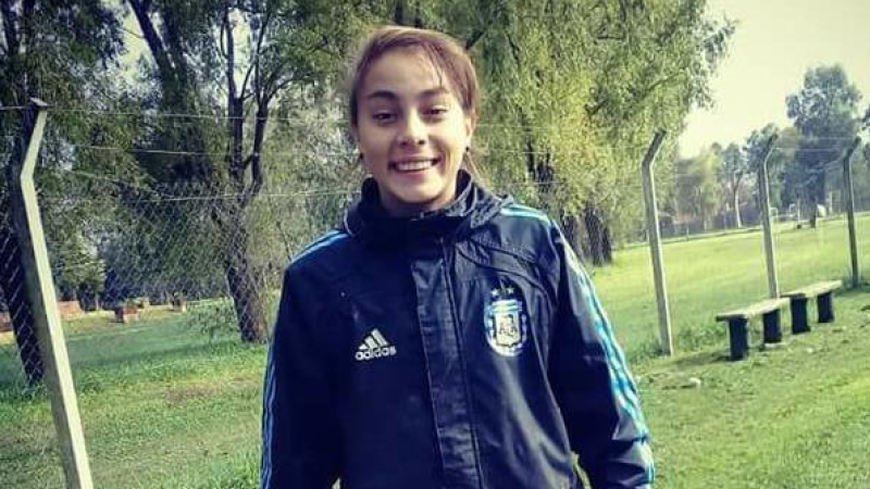 Ariana Álvarez, busca su lugar en la selección