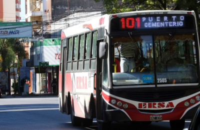 Los choferes esperan la acreditación de sus haberes para no volver al paro