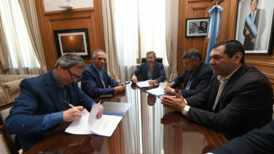 Peppo firmó el Consenso Fiscal y ratificó su apoyo al Presupuesto 2019