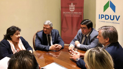 Acuerdo entre Vivienda y la facultad de Derecho para potenciar los recursos humanos
