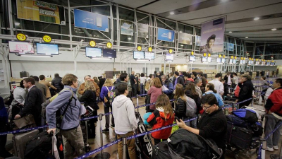 El retraso en los vuelos se extenderá todo el fin de semana