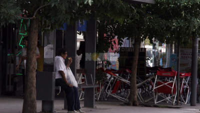 Menos clases y gastos extras, la otra cara del paro nocturno de colectivos