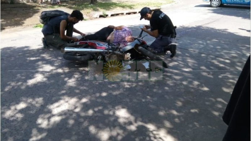 Impactante: una motociclista perdió un pie en accidente de tránsito