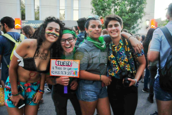 Resistencia vivió una colorida y multitudinaria marcha por la diversidad sexual