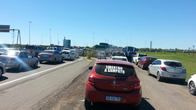 Municipales cortan el puente General Belgrano: piden la libertad de Sampayo