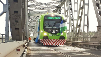 El Tren Patagónico incorpora un nuevo coche motor para esta temporada