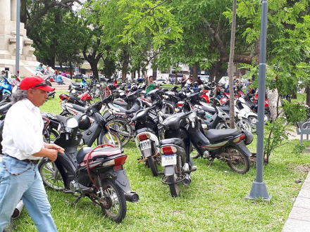 motos plaza 2.jpg