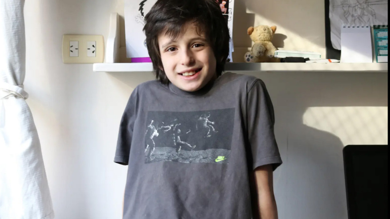 Tiene síndrome de Tourette, le hacían bullying y contestó con un rap