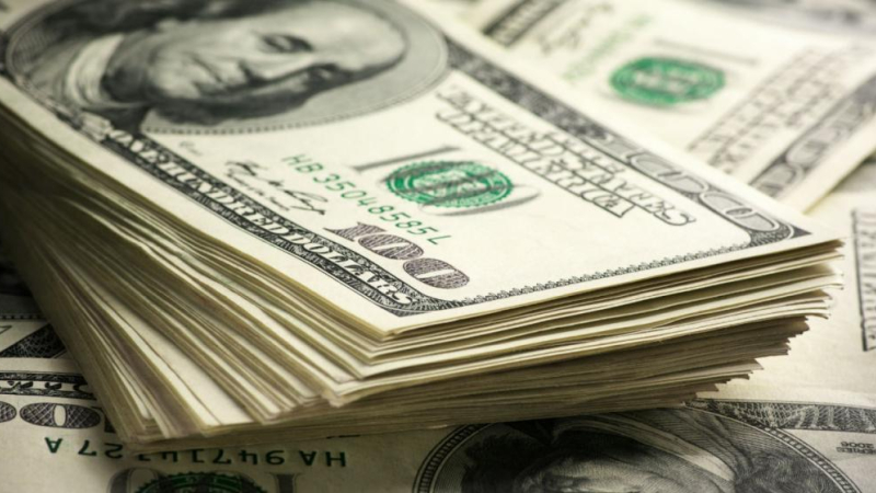 Con un cuento del tío sobre el G-20, le robaron todos sus ahorros en dólares