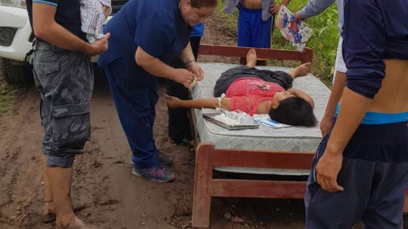 Mujer de El Palmar dio a luz en el camino asistida por una médica y policías