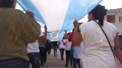 Docentes autoconvocados de Charata piden el 35 por ciento en un solo pago