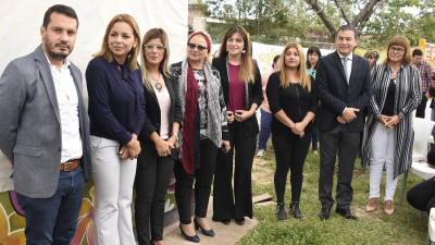 Inauguraron un mural en la sede del Refugio "Madres del Sol"